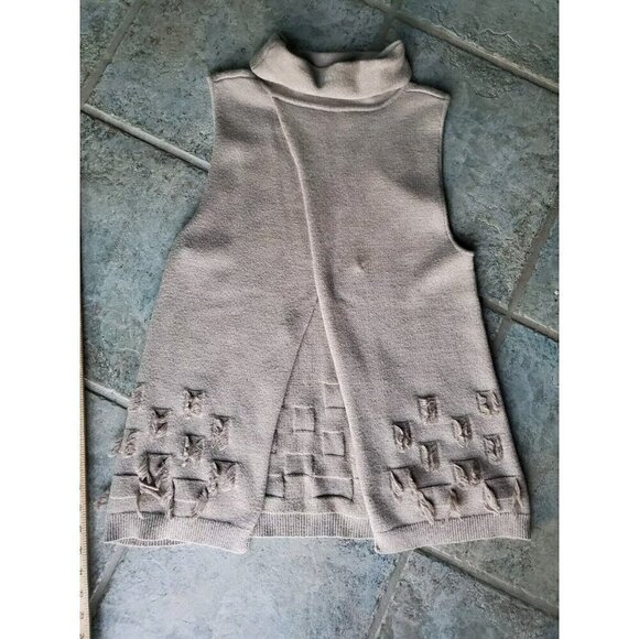 Harper Lane Sleeveles Sweater Women's Size M  Brownish Textured Fringe Open Back - Picture 2 of 12